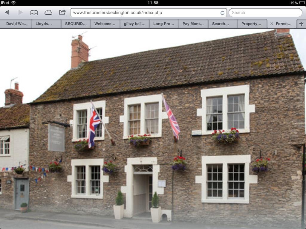 The Foresters Hotel *